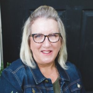 Meet your Posher, Valinda